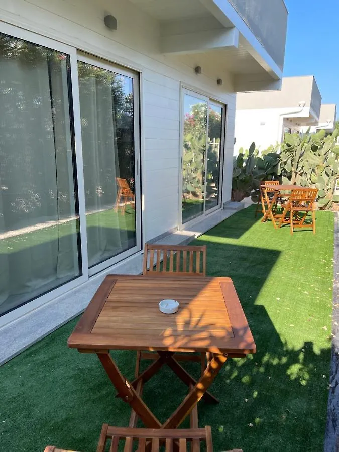 Alloggio per agriturismo Camping Carratois Portopalo Di Capo Passero Italia